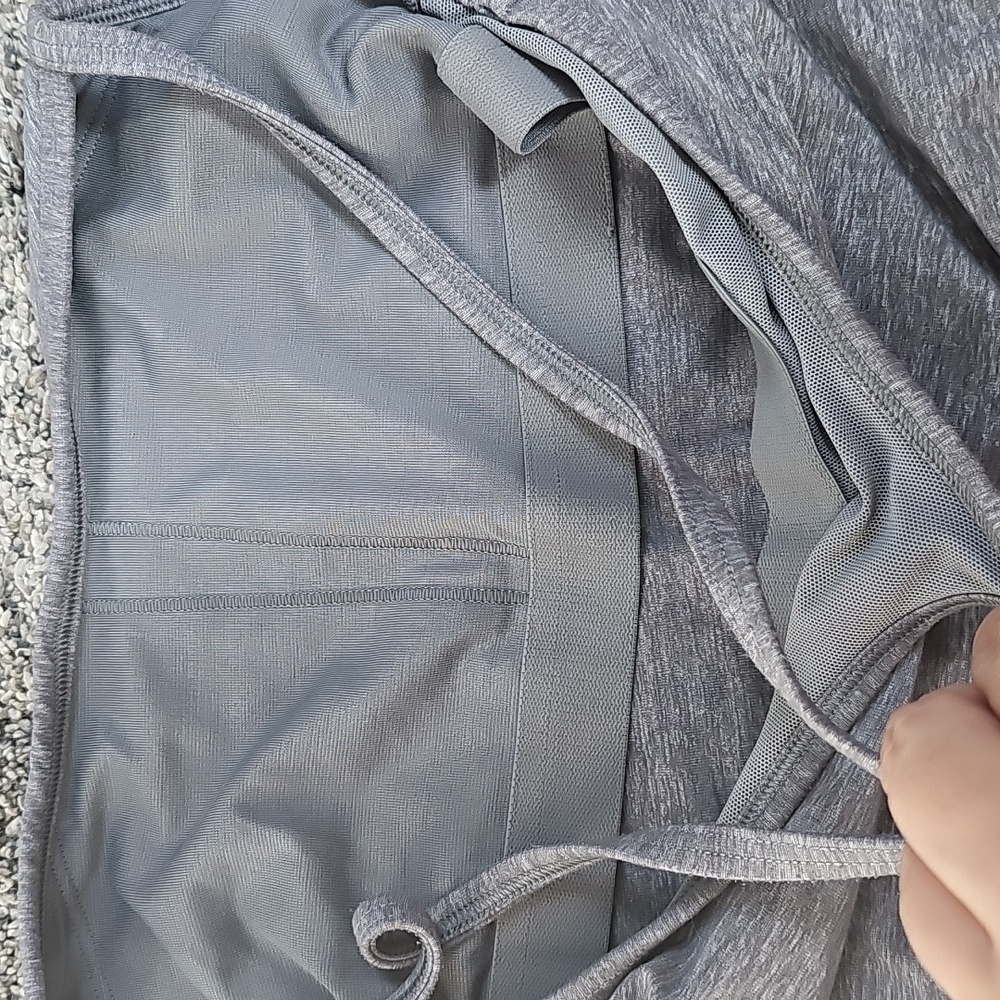 lululemon athletica Gray Crop Top With Built In Bra - Picture 3 of 4
